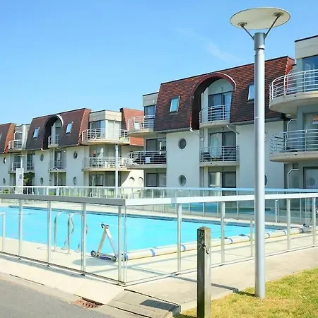 Voor 4 Personen Met Zwembad Aan Zee Pool 28 Degr Celcius Already Open Apartmán *