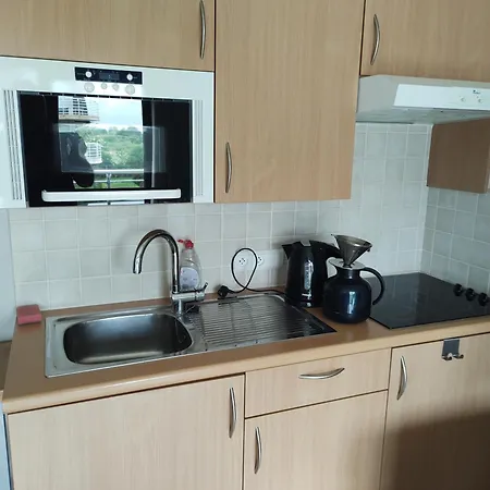 Voor 4 Personen Met Zwembad Aan Zee Pool 28 Degr Celcius Already Open Apartmán *