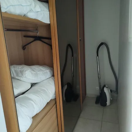 Voor 4 Personen Met Zwembad Aan Zee Pool 28 Degr Celcius Already Open Apartmán